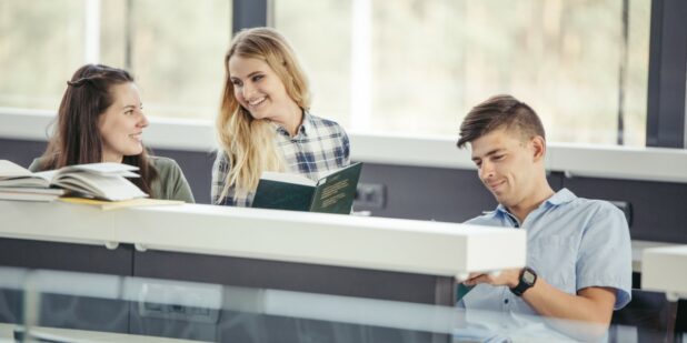 Prezenční nebo kombinované studium