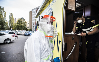 Med students from First Faculty of Medicine help again