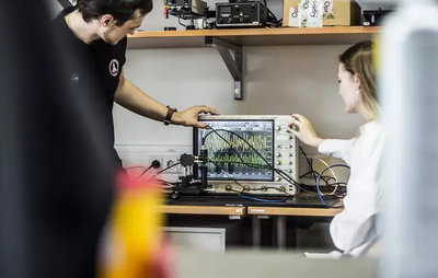 The shortage of electrical engineering teachers in high schools and the AI boom? FEE CTU comes up with a solution and opens new master's programmes