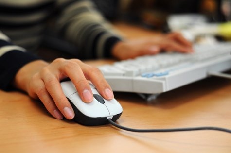 Některé rekvalifikační kurzy se zaměřují i na zvýšení počítačové gramotnosti (foto: Stock.XCHNG