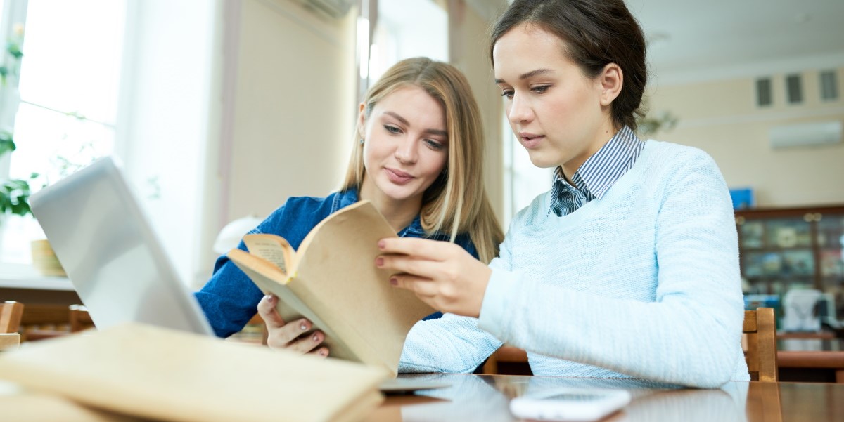 10 let se státními maturitami