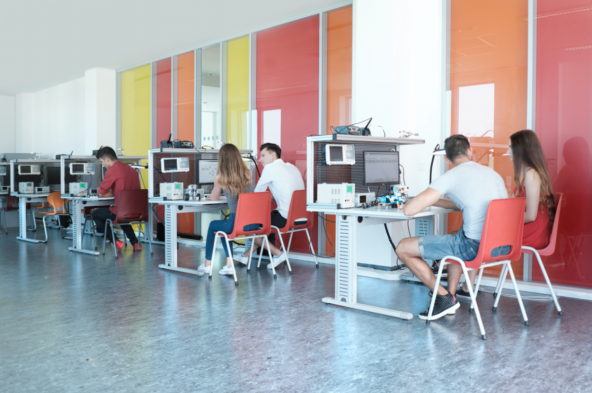 Elektrotechnika a informatika