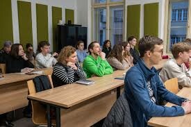 Týden humanitních věd na FF UHK ukázal, že minulost stále promlouvá