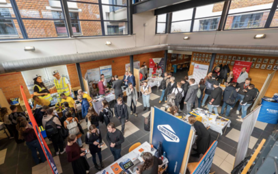 Stavebnictví v praxi: 9. ročník veletrhu pracovních příležitostí FAST JOB DAYS propojil rekordních 2700 studentů s firmami