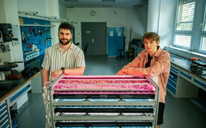 Ve strojLABu roste zařízení, se kterým chtějí studenti uspět v prestižní biotechnologické soutěži