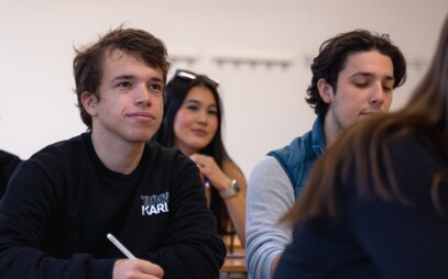 Nastartujte se Stingem svou kariéru. Škola nabízí práci v prestižních firmách