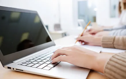 Studenti EAV si chválí studentské účty