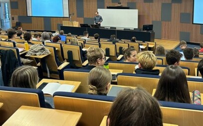 Věda, odbornost i praxe. FAV přijímá přihlášky do navazujících učitelských programů
