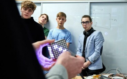 ČVUT NABÍZÍ OJEDINĚLÉ KURZY IT VZDĚLÁVÁNÍ S UNIKÁTNÍM ČASOVÝM FORMÁTEM