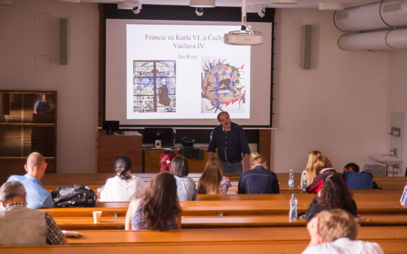 Čeština spojuje svět: FF UK hostí 69. ročník Letní školy slovanských studií