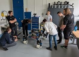 Cesta do vesmíru může začít i v univerzitní dílně