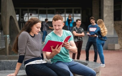 Nabídka aktivit ECON MUNI pro středoškoláky