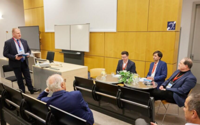 Hrozba, nebo nástroj? V Brně se na World Finance & Banking Symposium 2025 debatovalo o budoucnosti vědy v éře AI