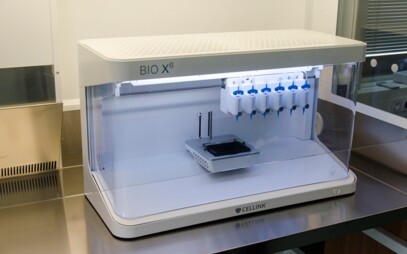 V Ostravě tisknou živé buňky a biomateriály