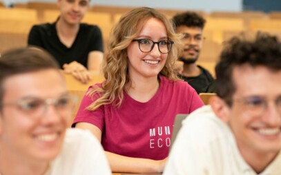 Proč jít na ECON MUNI?