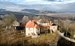 Studující FAV ZČU zachraňují středověký hrad. Majitelka ho podle jejich plánů opraví