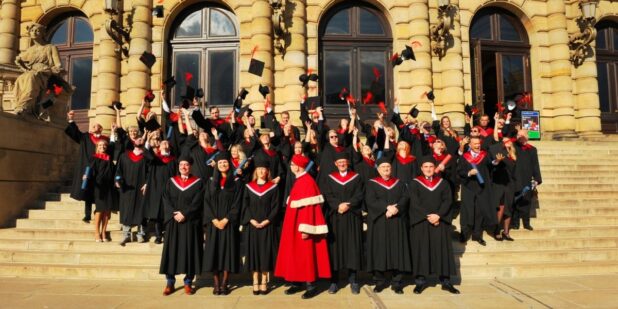 profesní tituly MBA, BBA nebo LL.M.