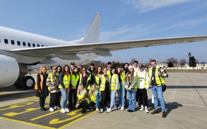 Odborná exkurzia študentov cestovného ruchu na Letisku M. R. Štefánika v Bratislave