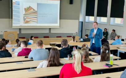 Buduj kariéru vo verejnej správe: Poď študovať manažment verejnej správy