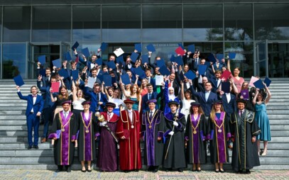 Promócie absolventov FHI 2023