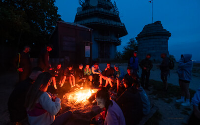 NUD 2024: Výstup na Zobor ukončila opekačka