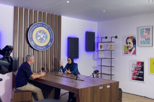 UKF a Airlangga University v Indonézii