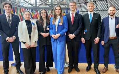 Študenti na simulovaných rokovaniach v Bruseli