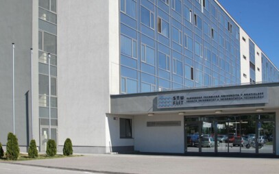 FIIT STU otvára prvý medzinárodný študijný program informatiky na Slovensku