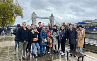 Študenti absolvovali študijnú cestu v Londýne. Aj takouto formou prepájame študentov s praxou.