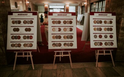 Univerzita komenského oslávila 105. výročie. Otvorila výstavu medailí a spustila klub alumni UK