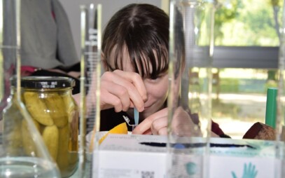 Veda hrou zaujala stovky návštevníkov na premiérovom podujatí STU