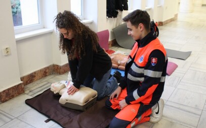 Zamerané na zdravie a poskytnutie prvej pomoci