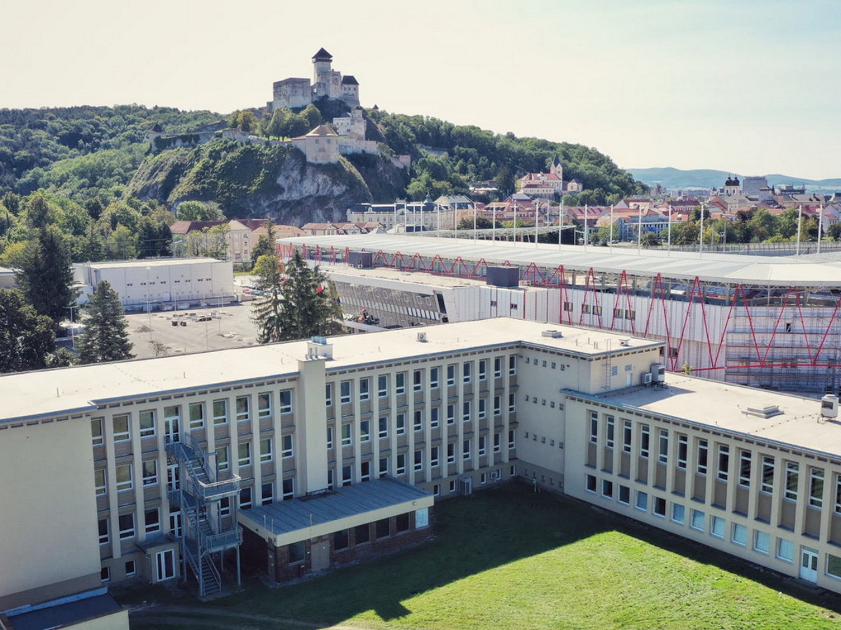 Študuj na Trenčianskej univerzite Alexandra Dubčeka 